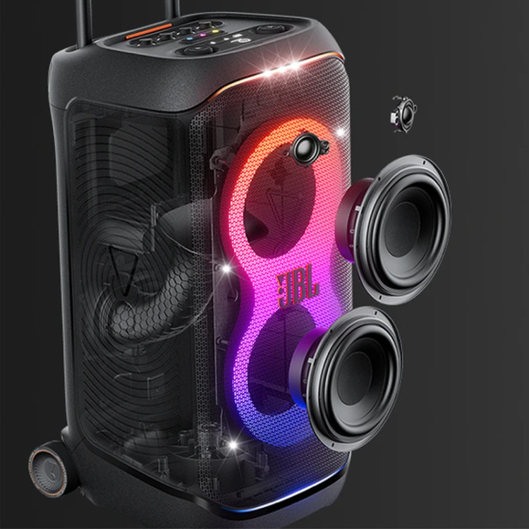 نمای شفاف و نزدیک از اسپیکر JBL PartyBox Stage 320 با جزئیات درایورها، گریل محافظ و سیستم نورپردازی هماهنگ با موسیقی