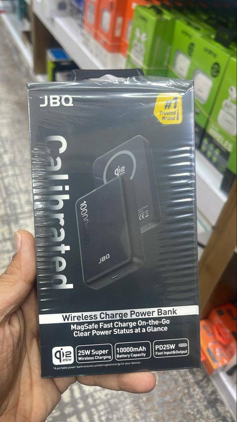 جعبه اورجینال پاوربانک بیسیم JBQ مدل PB-W7260 شامل دستگاه، کابل USB-C، دفترچه راهنما و گارانتی معتبر»
