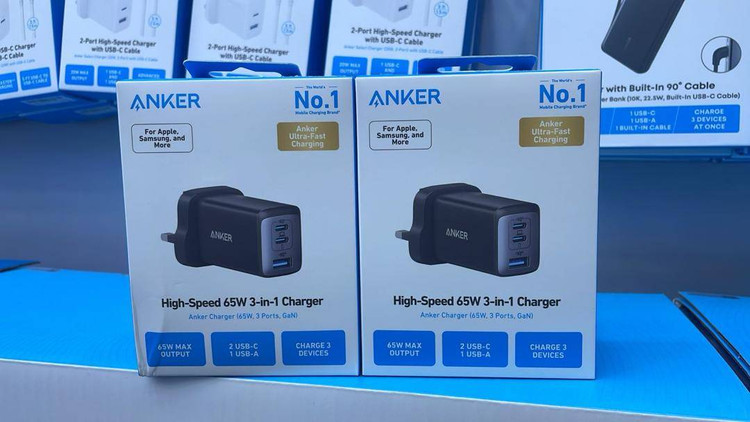 جعبه اورجینال شارژر دیواری انکر 65 وات مدل A2667K14 Nano II با سه پورت USB-C و USB-A