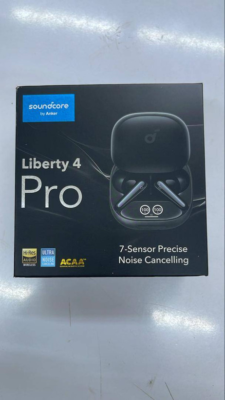 هدفون بیسیم انکر Soundcore Liberty 4 Pro مدل A3954 داخل جعبه اصلی اورجینال