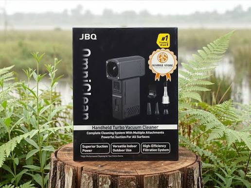 بستهبندی اورجینال JBQ OmniClean شامل بدنه اصلی، لوله تلسکوپی، نازلهای مختلف، برس گرد و کابل شارژ بهصورت مرتب داخل جعبه.