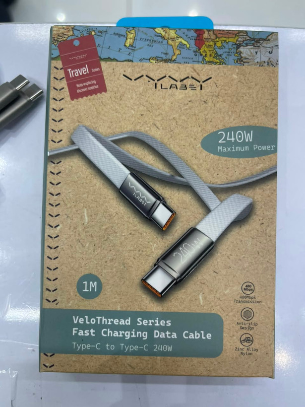 کابل USB-C به USB-C ویوایویلبز به همراه بستهبندی اصلی محصول
