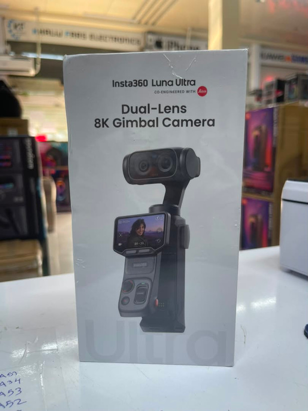 alt="کارتون دوربین Insta360 Luna Ultra - دوربین گیمبال جیبی دو لنزه 8K Leica"